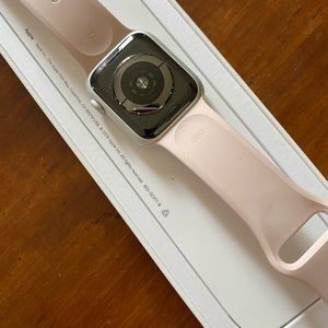 Iwatch series 5 GPS/ Cellular.